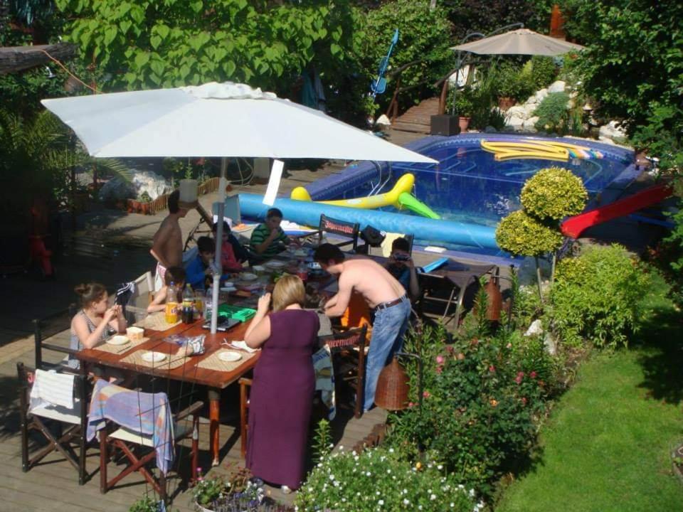 Holiday Vendeghaz Es Szabadidokert Jardanhaza المظهر الخارجي الصورة